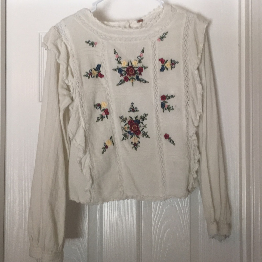 Large free people long sleeve crop with flowers